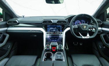 Lamborghini Urus 19