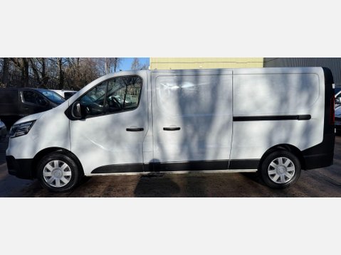 Renault Trafic 2.0 dCi Blue LL30 Business Panel Van 5dr Diesel Manual L2 H1 Euro 6 (s/s) ( 19