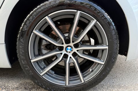 BMW 5 Series 520D XDRIVE SE - 360 DEGREE CAMERAS - IVORY LEATHER 58