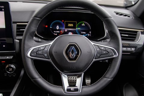 Renault Arkana E-TECH ENGINEERED 21