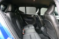 Volvo XC40 2.0 XC40 R-Design Pro B4 MHEV AWD Auto 4WD 5dr 44