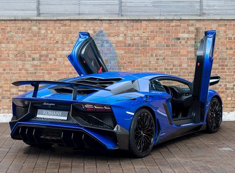 Lamborghini Aventador SV LP 750-4 Coupe 8