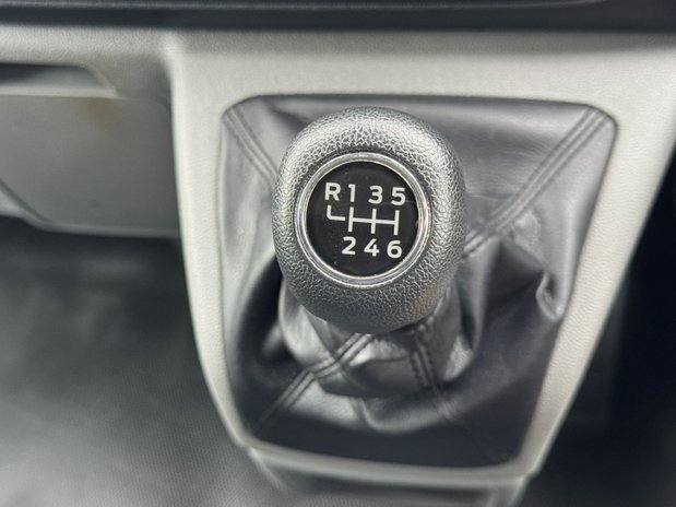 Ford Transit Custom LWB L2H1 Low Roof Trend 280 Air Con Alloys Cam Carplay EURO 6 38