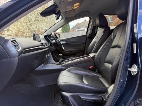 Mazda 3 2.0 SKYACTIV-G Sport Nav Euro 6 (s/s) 5dr 55