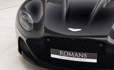 Aston Martin DBS Superleggera Volante 22