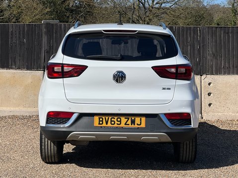 MG ZS EXCLUSIVE 8