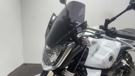 Yamaha FZ1 FAZER 2011 ONLY 19K VERY CLEAN 1000CC NAKED MOT SERVICED 39