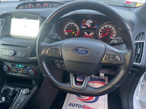 Ford Focus 2.0T EcoBoost ST-3 Euro 6 (s/s) 5dr 16