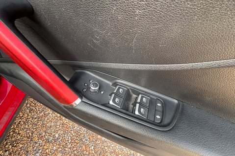 Audi Q2 TFSI SPORT..1 PREVIOUS OWNER,5 SERVICES,SAT NAV,CLIMATE CONTROL 8