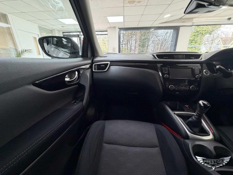 Nissan Qashqai 1.2 DIG-T N-Connecta 2WD Euro 6 (s/s) 5dr 51