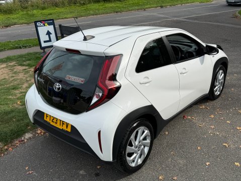 Toyota Aygo X VVT-I PURE 26