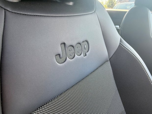 Jeep Avenger SUMMIT 21
