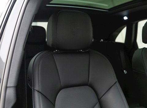 Porsche Macan S 11