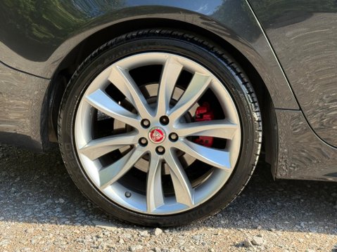 Jaguar XF 3.0d S V6 Portfolio Auto Euro 5 (s/s) 4dr 34