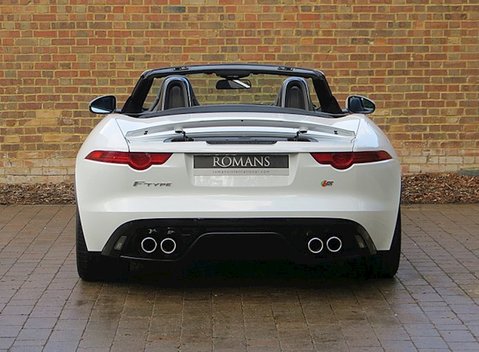 Jaguar F-Type S V8 Convertible 10