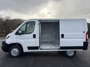Peugeot Boxer 333 L1 H1 120 ps BlueHdi Professional - Sat Nav & Air Con 8