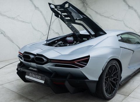 Lamborghini Revuelto 43