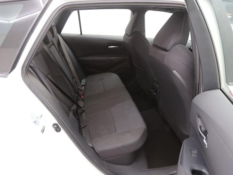 Toyota Corolla 1.8 VVT-h Icon Tech Touring Sports CVT Euro 6 (s/s) 5dr 24