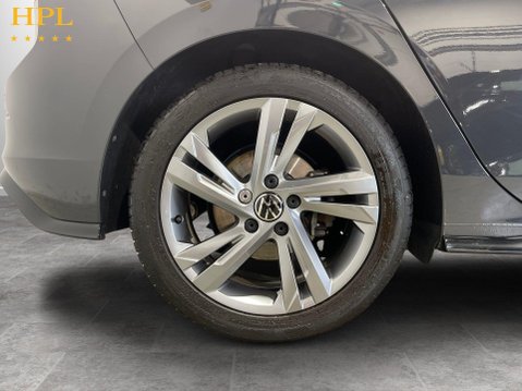 Volkswagen Golf 1.5 eTSI MHEV R-Line Hatchback 5dr Petrol Hybrid DSG Euro 6 (s/s) (150 ps) 10