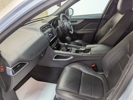 Jaguar F-Pace 2.0 F-Pace R-Sport AWD D 4WD 5dr 36