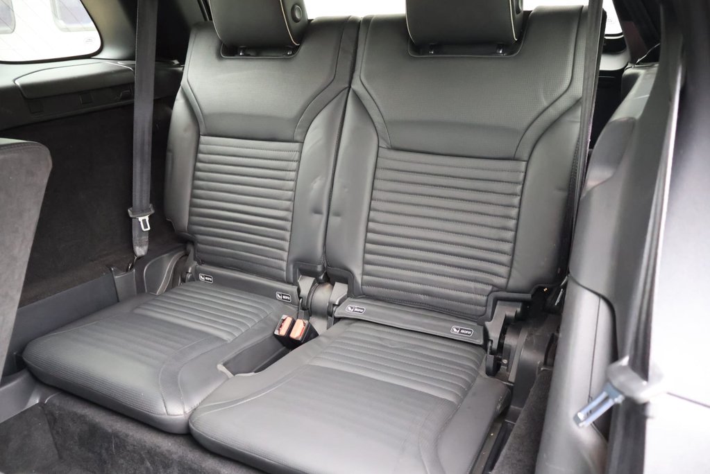 Land Rover Discovery R-DYNAMIC HSE MHEV 7 seater genuine Land Rover seats  14