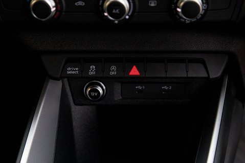 Audi A1 SPORTBACK TFSI SPORT 33