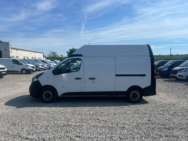 Vauxhall Vivaro LWB High Roof L2H2 120 Bi Turbo Air Con 1 Owner 1