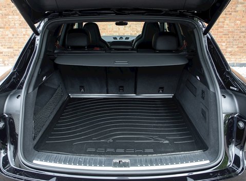 Porsche Cayenne Turbo 30
