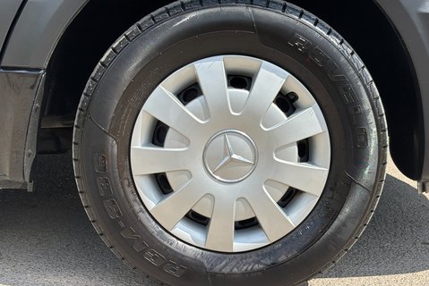Mercedes-Benz Sprinter 319 V6 Cdi Lwb Hr Panel Van - Twin Side Doors / Air Con / Rear Camera 35