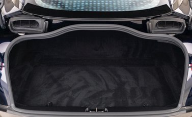 Aston Martin DBS Superleggera 33