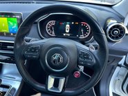 MG HS 1.5 EXCLUSIVE DCT 5 Dr AUTOMATIC 11