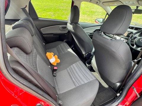 Toyota Yaris VVT-I ICON 48