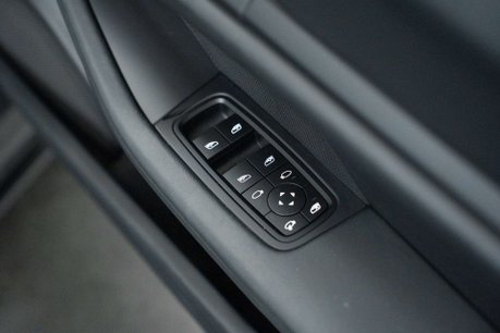Porsche Taycan Taycan 4s 93kWh 4WD 4dr 19
