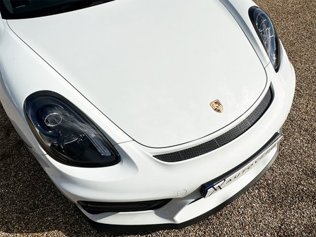 Porsche Cayman GT4 29