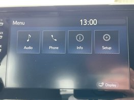 Toyota Yaris 1.5 Yaris Design HEV CVT 5dr 46