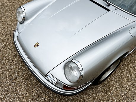 Porsche 911 Carrera Sport Back-Date 36
