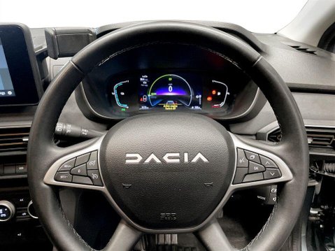 Dacia Jogger 1.6 Hybrid EXTREME MPV 5dr Petrol Hybrid Auto Euro 6 (s/s) (140 ps) Cruise 13
