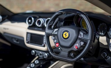 Ferrari California T HS 13