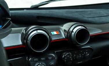 Ferrari LaFerrari 15