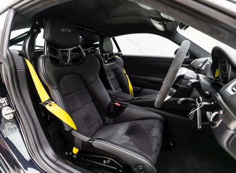 Porsche Cayman GT4 (718) 10