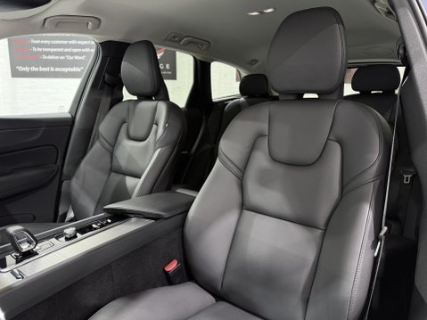 Volvo XC60 B4 PLUS MHEV 3