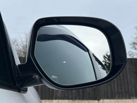 Mitsubishi Outlander PHEV DESIGN 38