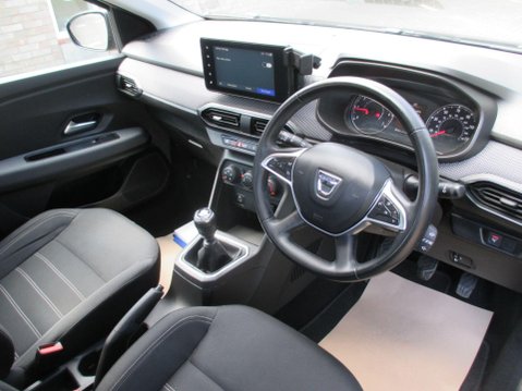 Dacia Sandero 1.0 TCe Comfort Euro 6 (s/s) 5dr 17