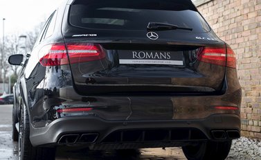 Mercedes-Benz GLC 63 S 4Matic 25