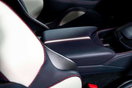 Aston Martin Vantage V12. 1 OF 333. OVER £45K IN OPTIONS. LIGHTWEIGHT PACKAGE. LIVERY PACKAGE. 23