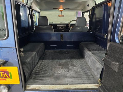 Land Rover Defender 2.5 TD5 County Hard Top SUV SWB 3dr 3