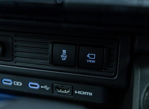 Toyota Land Cruiser Invincible 32