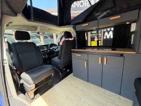 Volkswagen Transporter T6 BEAR WOOD 4 BERTH POP TOP 10