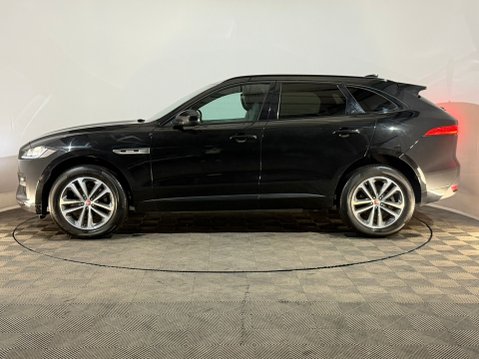 Jaguar F-Pace R-SPORT AWD 5