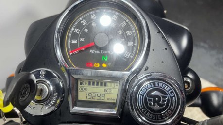 Royal Enfield Classic 2023 73 PLATE ONLY 1K MOT 1 OWNER A2 READY MODERN RETRO 350CC 22